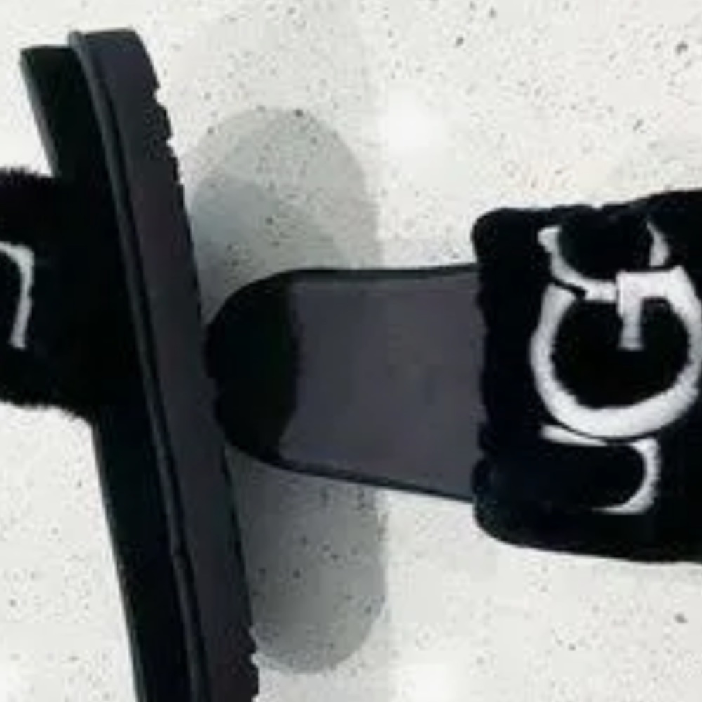 Slippers like new